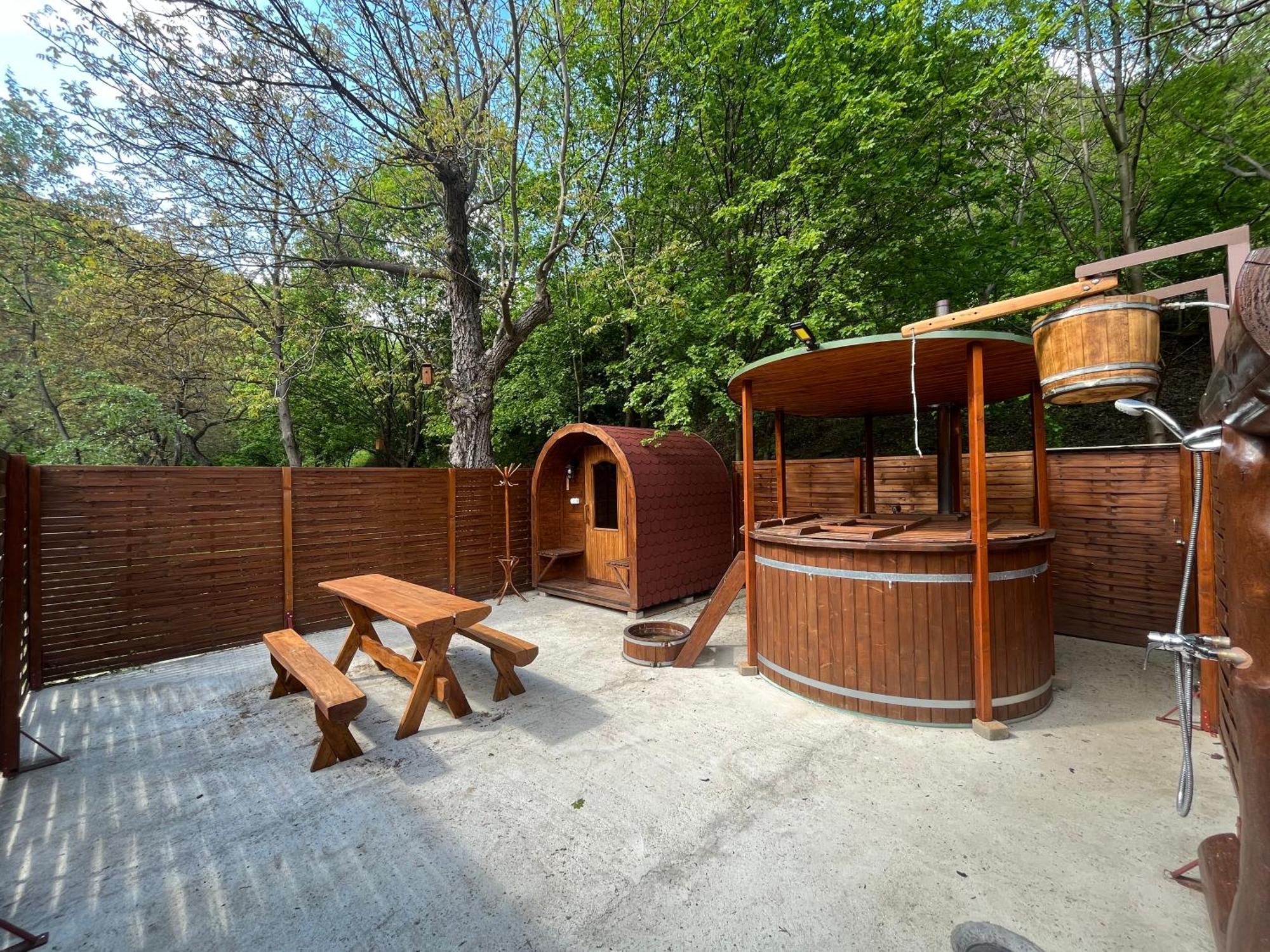 Oeko-Park Panzio, Kemping Es Rendezvenykoezpont Szarvasko Exterior photo